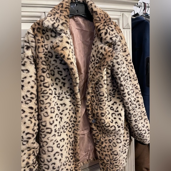 Cheetah coat great quality. - Picture 6 of 6
